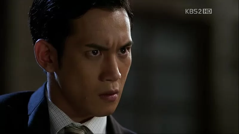 Мститель в маске 11 серия