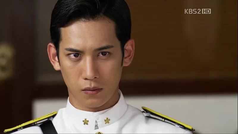 Мститель в маске 22 серия