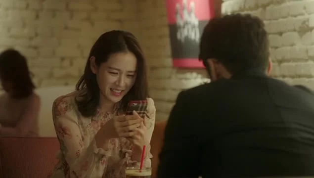 Красивая сестра, которая покупает мне еду 1 серия