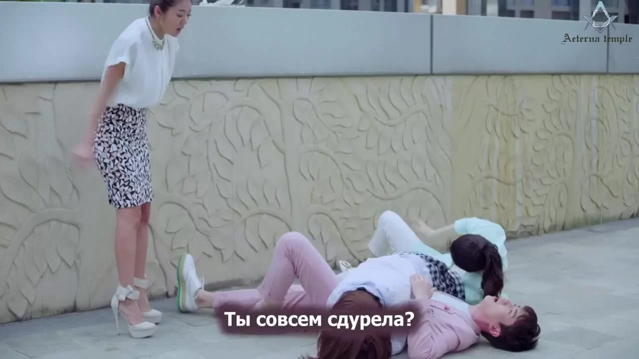 Королева возвращается 4 серия