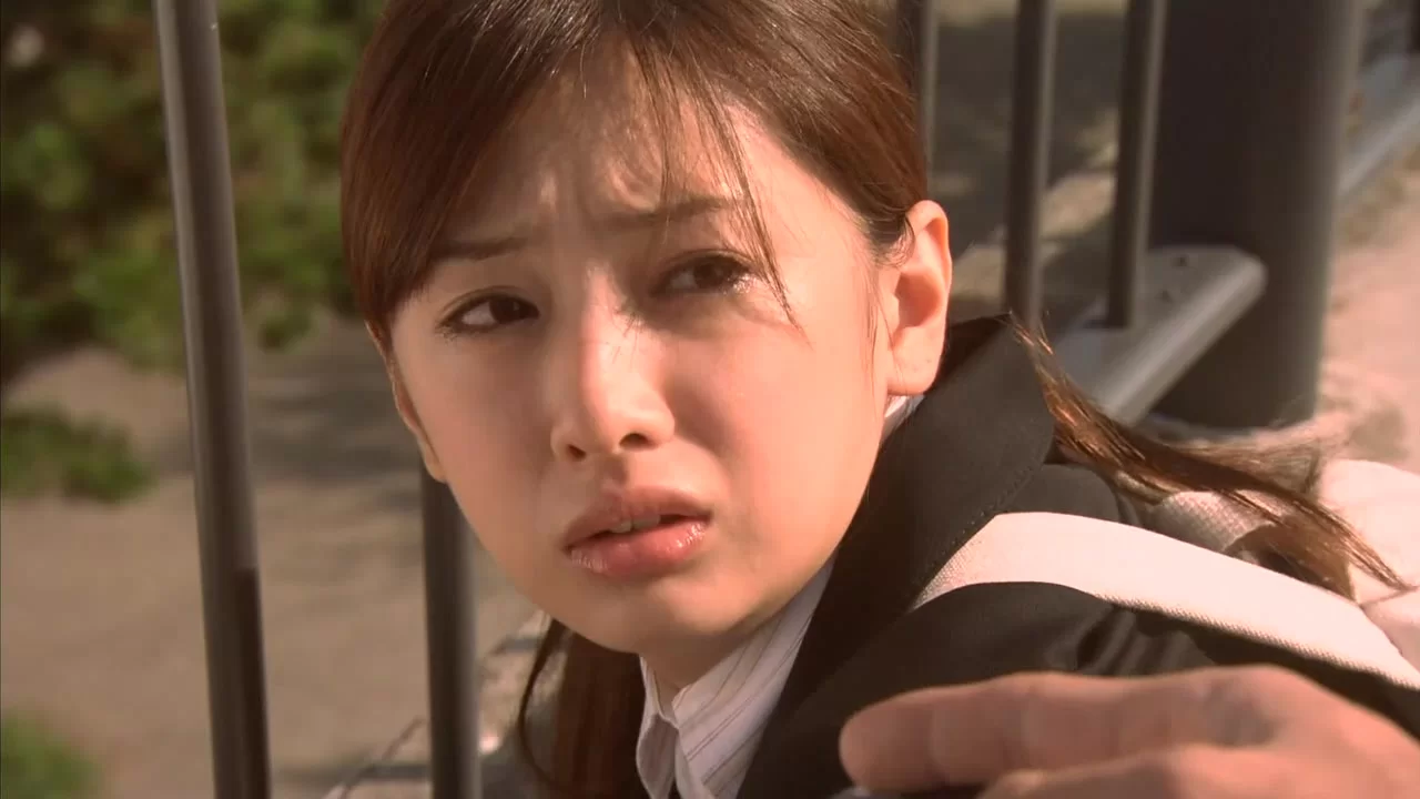 Девочка-уборщица 1 серия