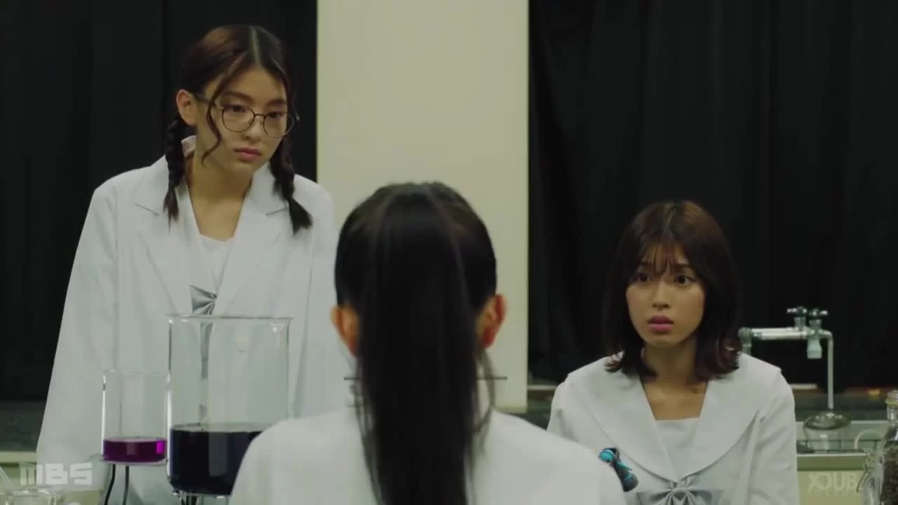 Девчонки с дамскими пушками 6 серия