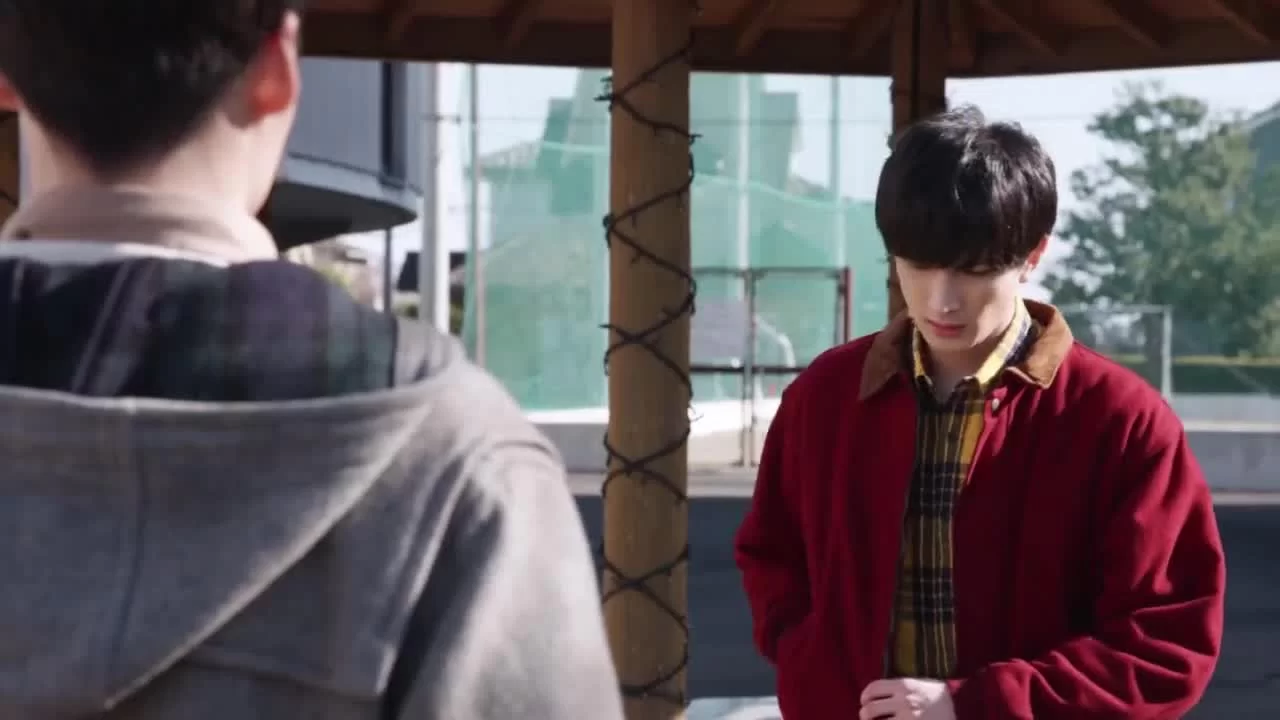 Камен Райдер Ревайс 18 серия