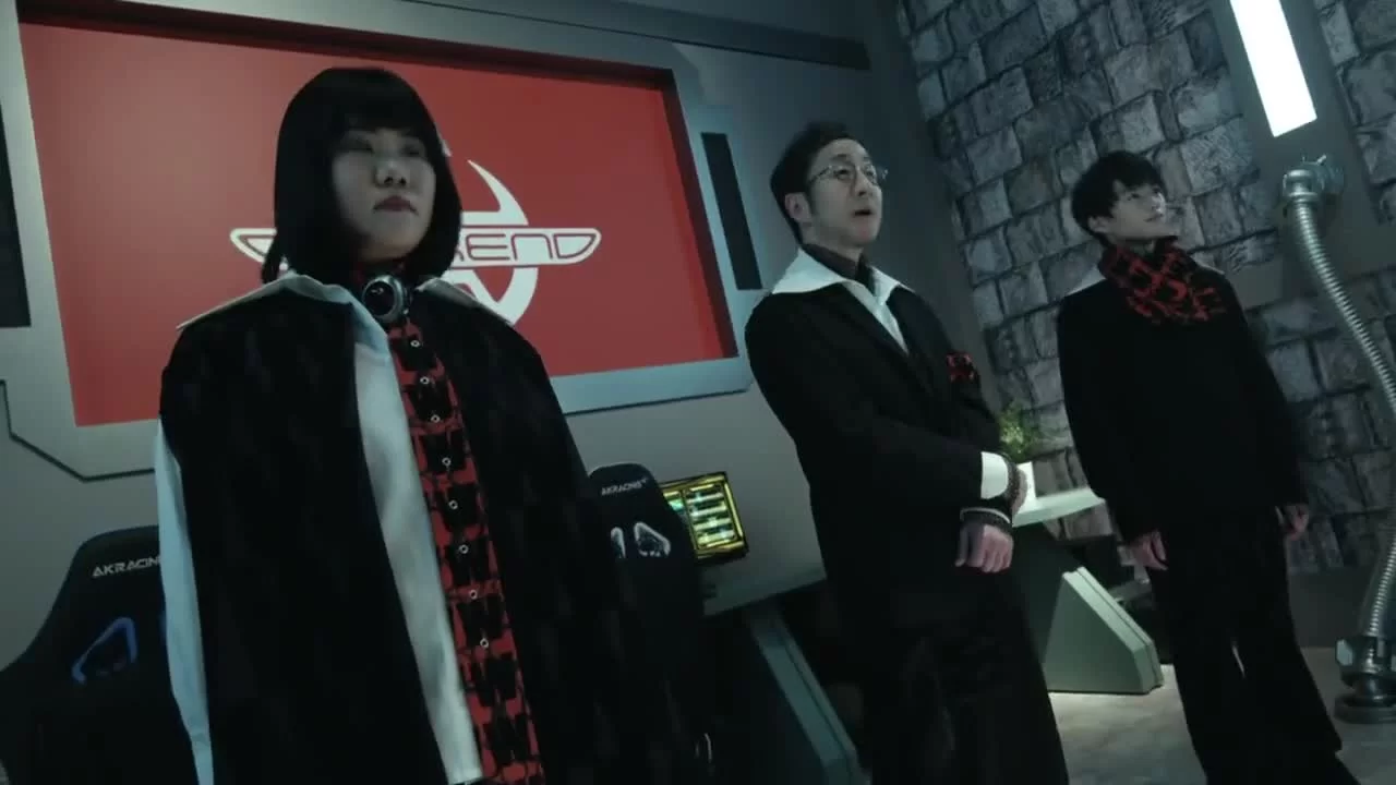 Камен Райдер Ревайс 21 серия