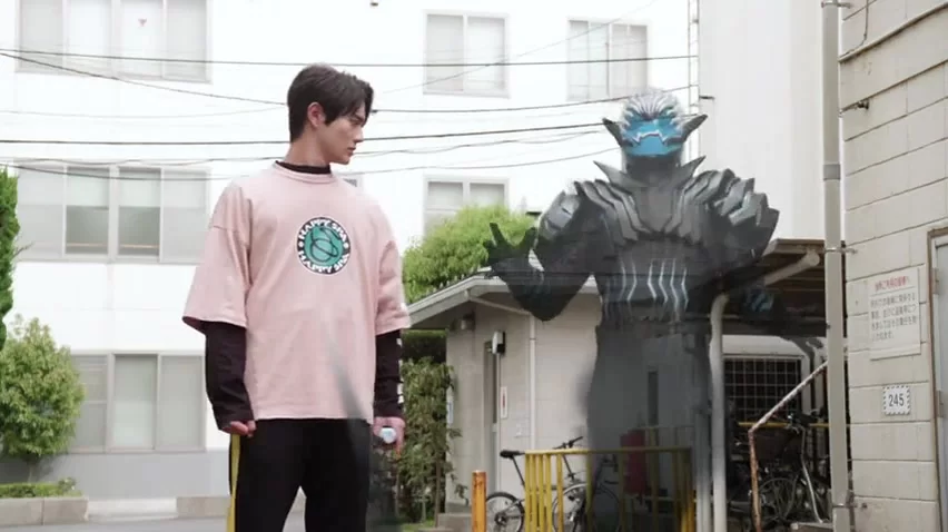 Камен Райдер Ревайс (2021) 37 серия