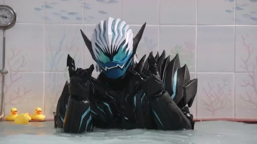 Камен Райдер Ревайс 47 серия