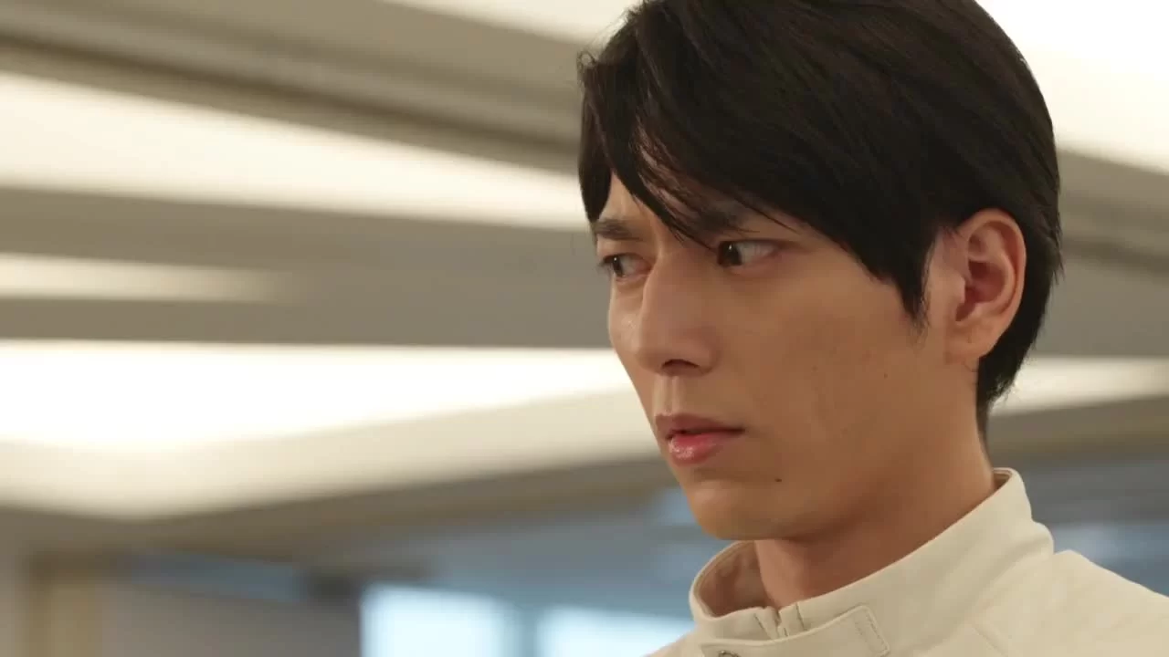 Камен Райдер Ревайс 5 серия