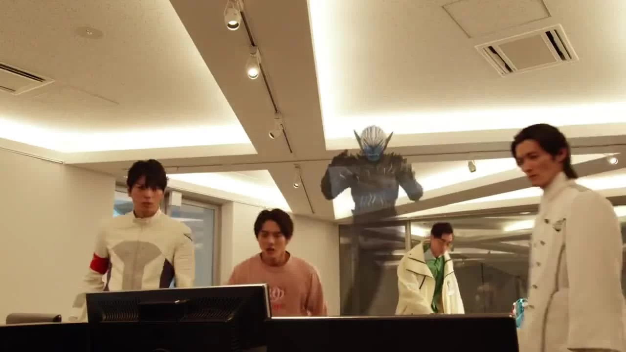 Камен Райдер Ревайс (2021) 9 серия