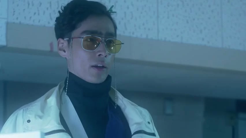 Наездник в маске Ревайс: Тайна 4 серия