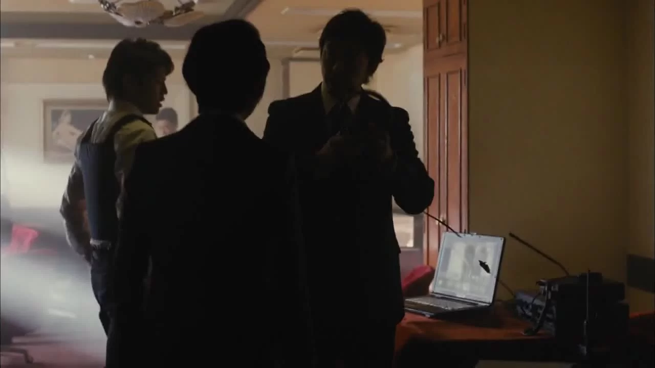 Хищник (2014) 3 серия