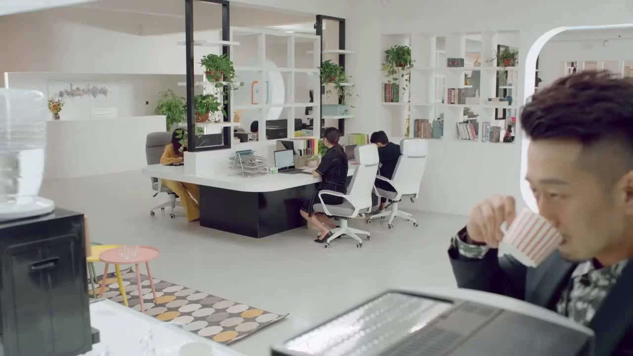 Молодость должна быть ранней (2019) 10 серия