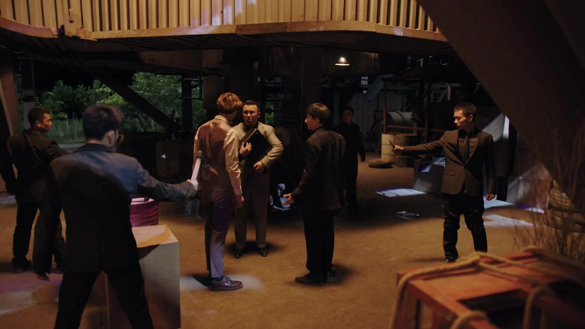 Одинокий зверь (2022) 1 серия