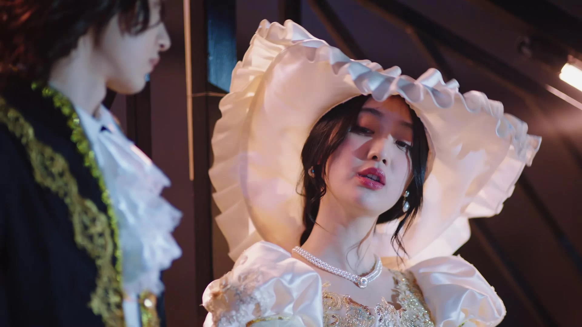 Он, что из далёкого далёка 13 серия