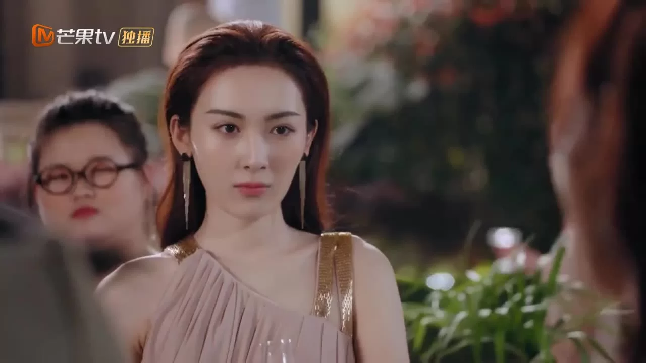 Остановись, мисс Хуа! (2021) 3 серия