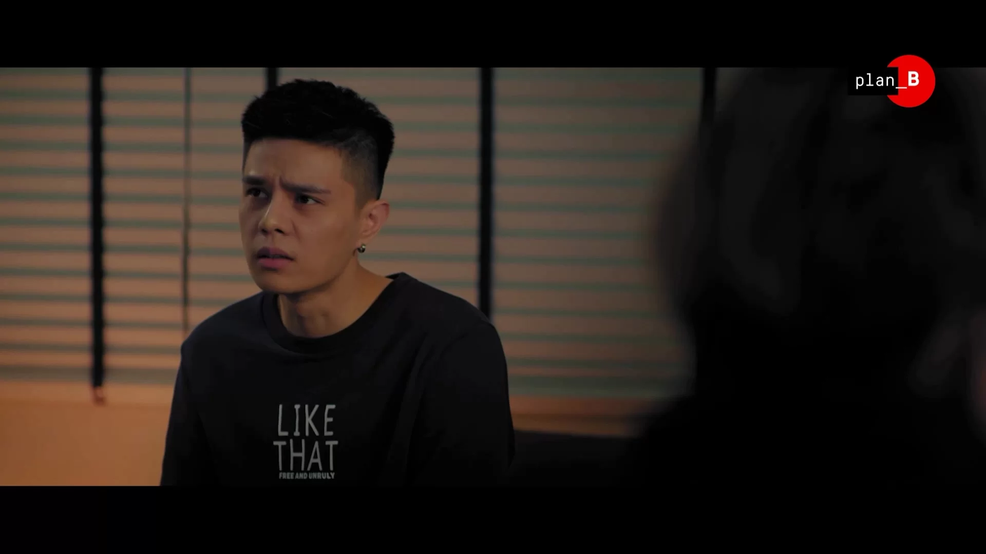 Посторонний 7 серия