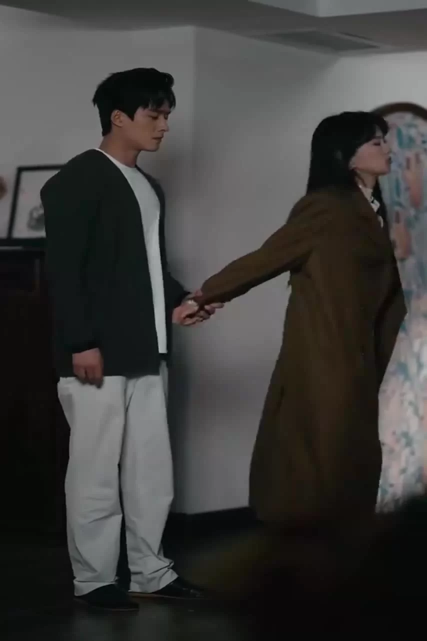 Пылающая весна (2025) 53 серия