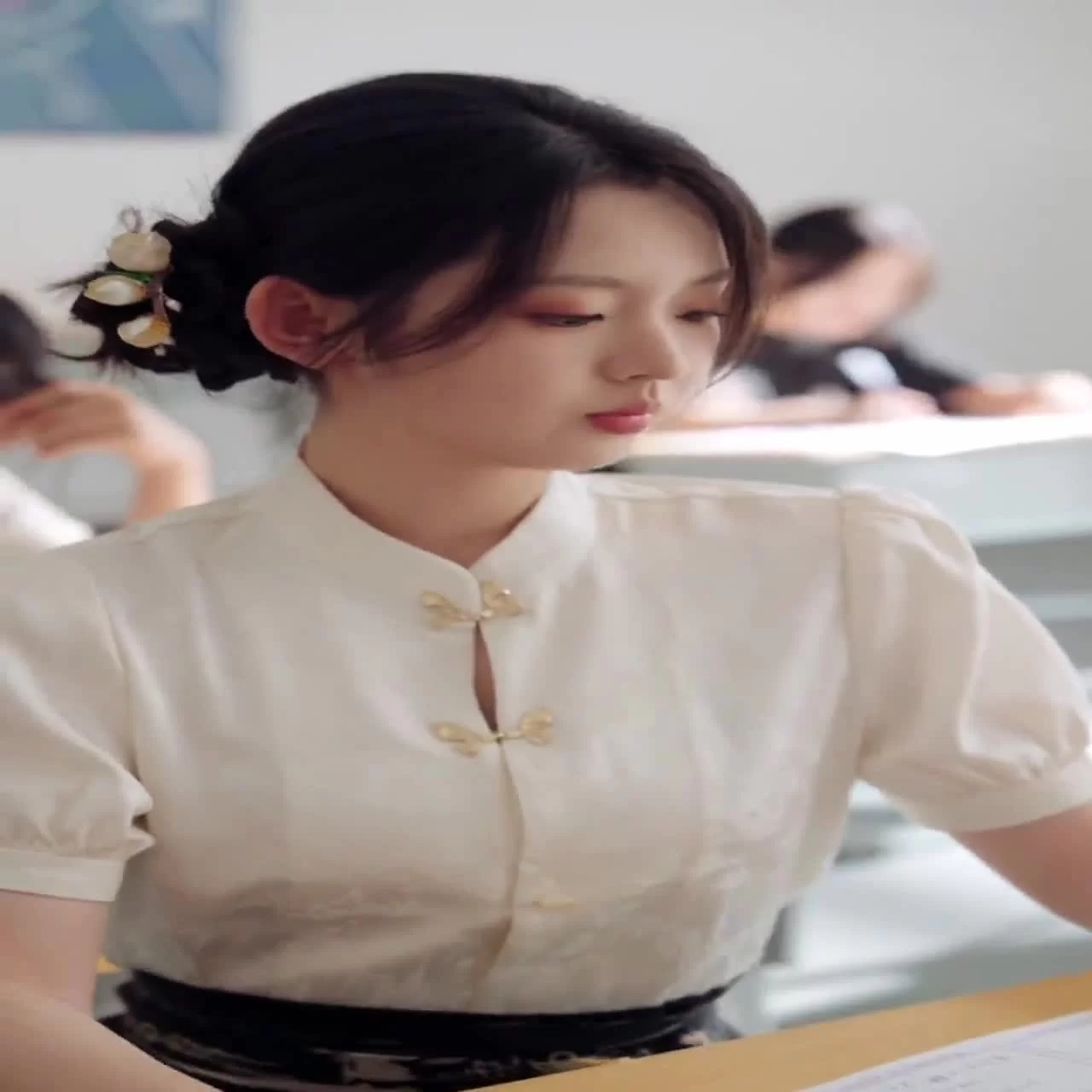 18-летняя прабабушка наводит порядок в семье 31 серия