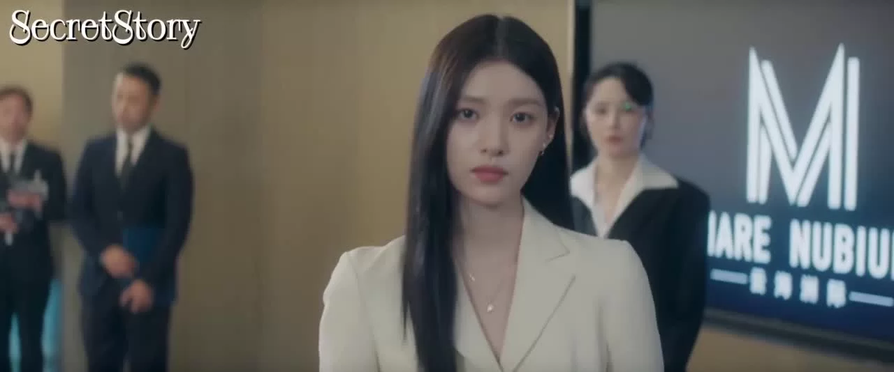 Возвращение королевы 10 серия