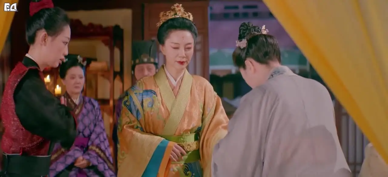 Её величество Феникс 7 серия