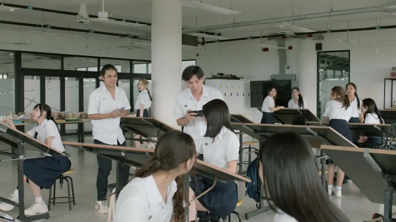 Девушка из ниоткуда: Перезагрузка 4 серия